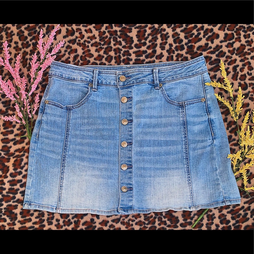 American eagle high waisted denim skirt